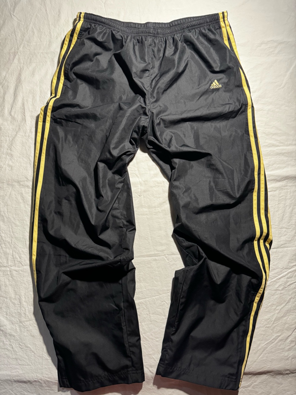 adidas Black Track Pants with Gold Stripes Size XL Loose Fit Baggy Y2K Trendy